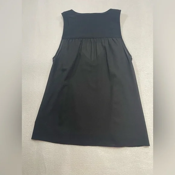Guess Black Sleeveless Blouse XS Buckle Front Keyhole Top office business - Picture 3 of 6